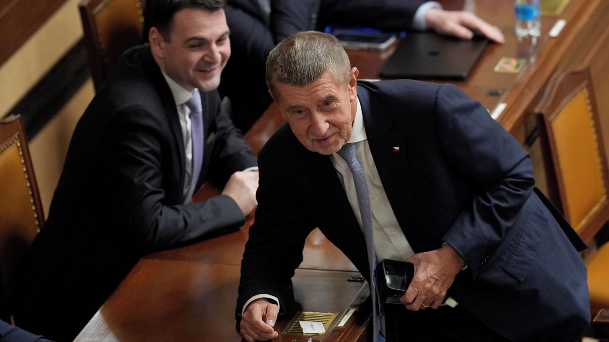 Motoristé slibovali vyrovnaný rozpočet, deficit se ale asi ještě prohloubí