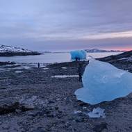 Ledové kry na pobřeží Nuuku