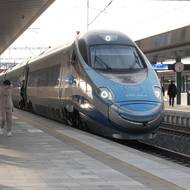 Neobvyklá souprava vyjela v Česku poprvé s cestujícími v rámci zkušebního provozu.