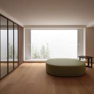 I šatna má v tomto domě veliké okno s krásným výhledem.