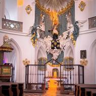 Smyslem stavby bylo především oslavit Jana Nepomuckého jako mocného patrona a světce. 