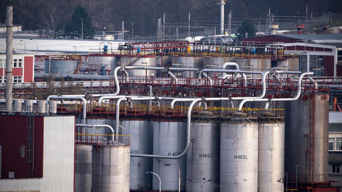 Cena ropy k okamžitému dodání je v Evropě na rekordu