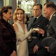 Barbara Gassnerová, Jeanette Hainová, Nicholas Ofczarek a Devid Striesow