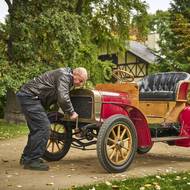 Startování Laurinu & Klementu Voiturette A