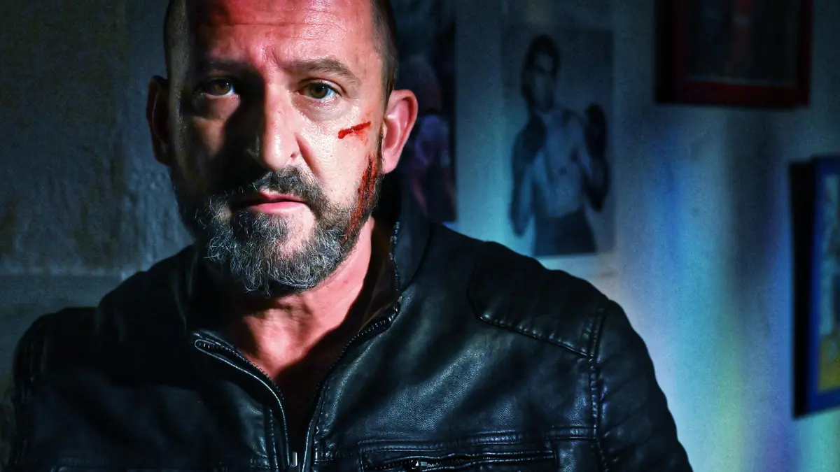 RECENZE: Martin Hofmann film Říkají mi Lars sám neutáhl