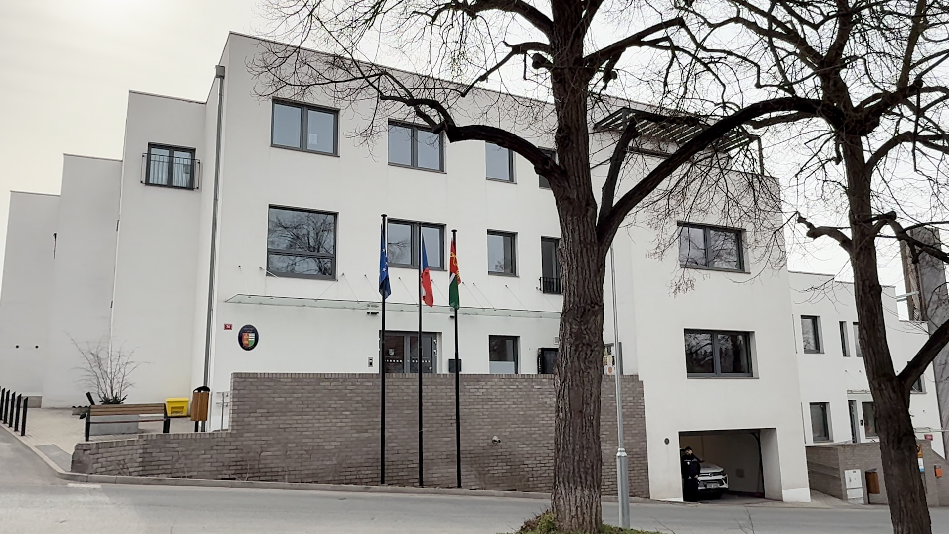 Policisté zasahovali v Klecanech u Prahy kvůli muži, který hrozil střelbou