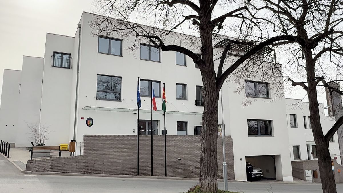 Policisté zasahovali v Klecanech u Prahy kvůli muži, který hrozil střelbou