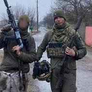 Karel Kučera se svým spolubojovníkem na východě Ukrajiny