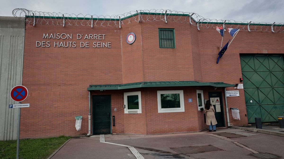 Vězeň využil výchovný výlet do Louvru k útěku. Po čtyřech dnech byl zatčen v Senegalu