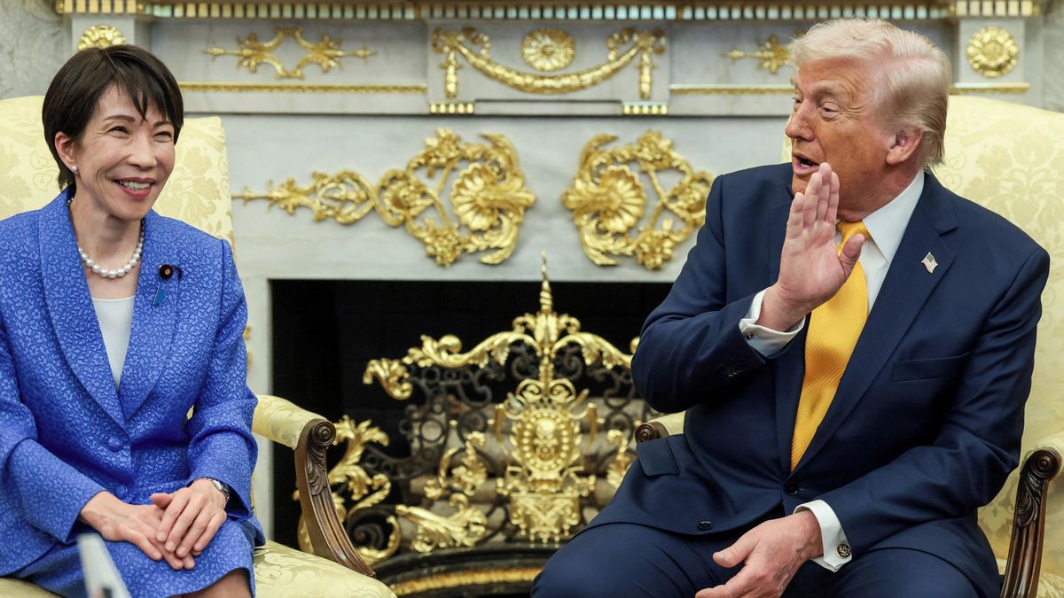 Proč jste mi neřekli o Pearl Harboru? Trump vysvětloval před japonskou premiérkou nečekaný útok na Írán