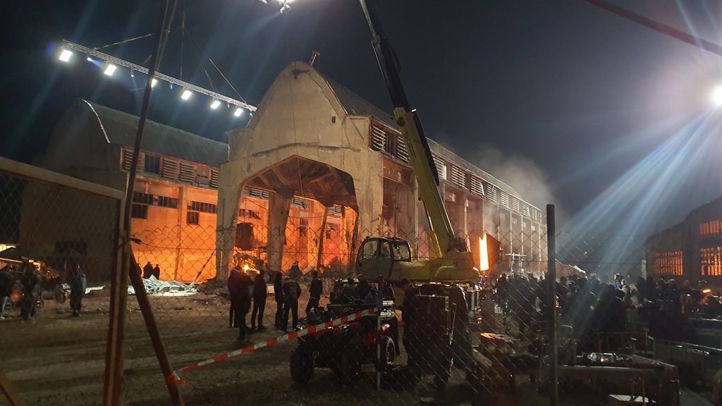 Výbuchy a plameny vyděsily lidi v Kladně, bylo to natáčení seriálu