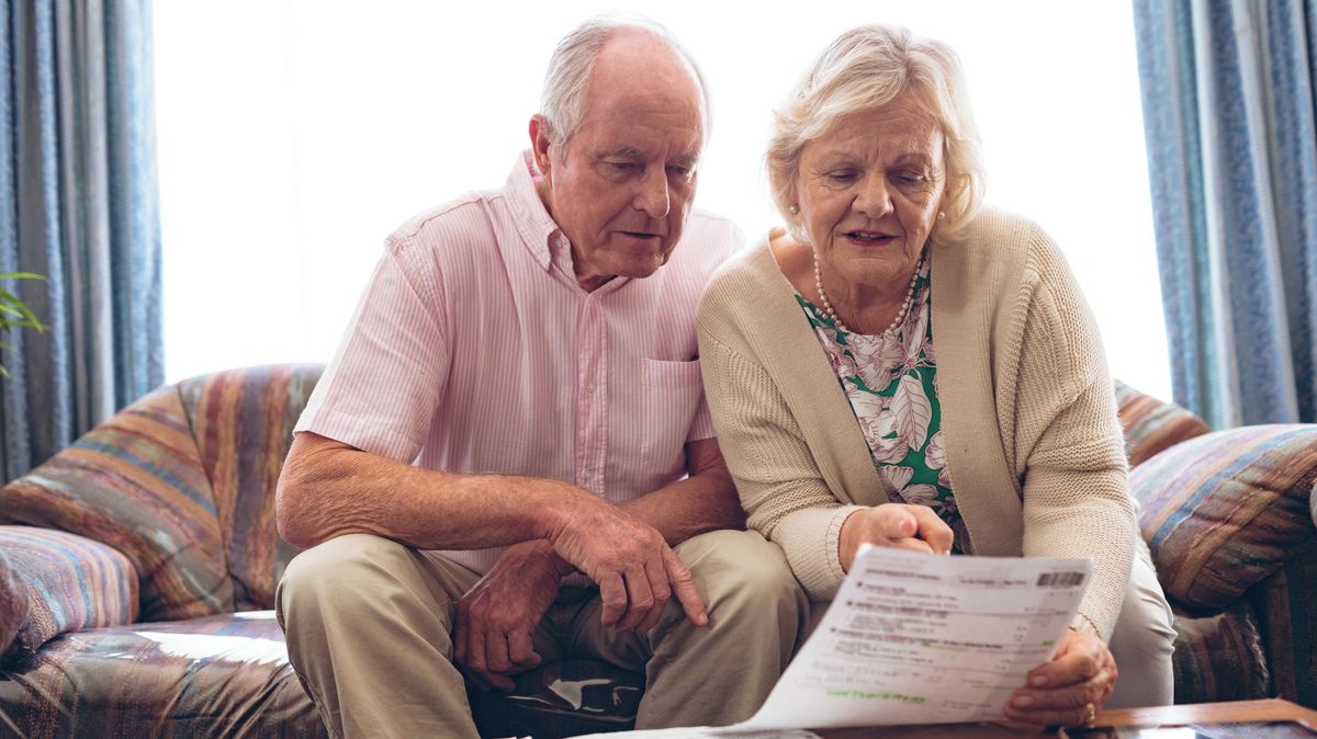 PŘEHLEDNĚ: Kdy daňové přiznání podávají důchodci