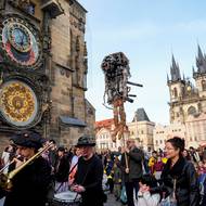 Průvod šel přes Staroměstské náměstí.