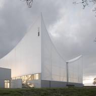 Stavbu Josephine Baker – Marie-Jose Perec ve francouzském La Bouëxière navrhlo studio Onze04. Slouží sportu a kultuře.