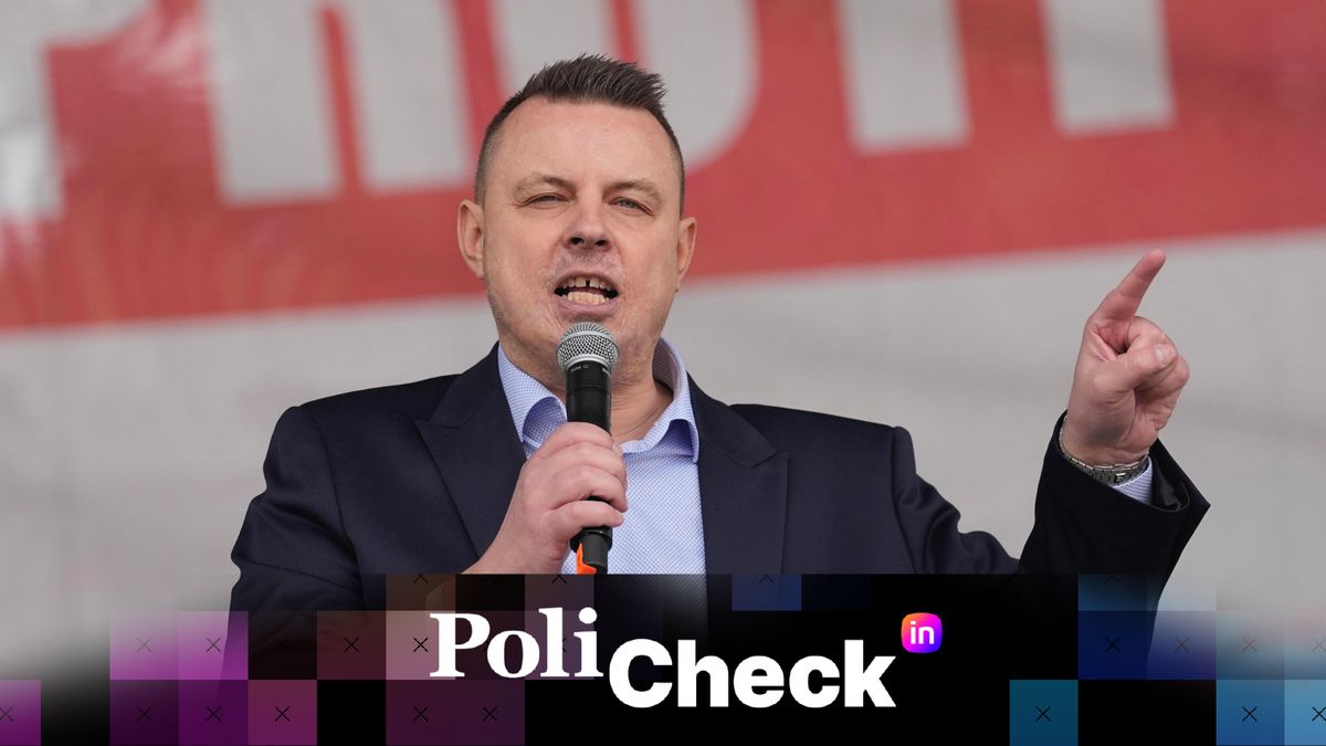 Jako aktivista řádil na demonstracích, teď ale poslanec Rajchl otočil kormidlem