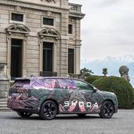 Patrné jsou dlouhé zadní dveře.