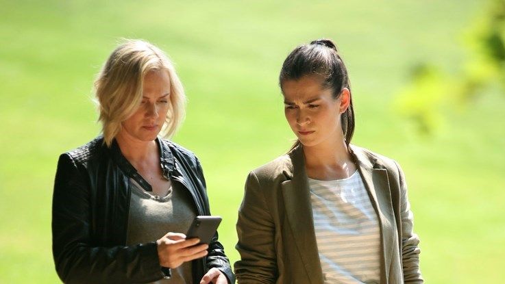 V českých televizních kriminálkách sice přibývá vyšetřovatelek, vykreslovány jsou ale dost stereotypně