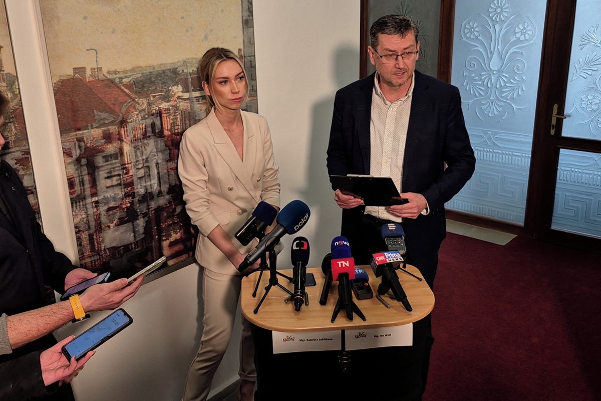 Obviněný primátor Karviné Wolf kvůli fotbalové kauze rezignovat nebude