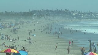 Čtyřicetistupňová vedra v březnu. Západ USA sevře rekordní tepelná kupole