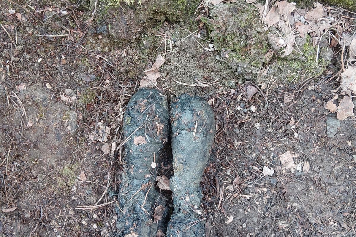 Bagrista na Uherskobrodsku nevědomky naložil minometný granát z války na korbu náklaďáku