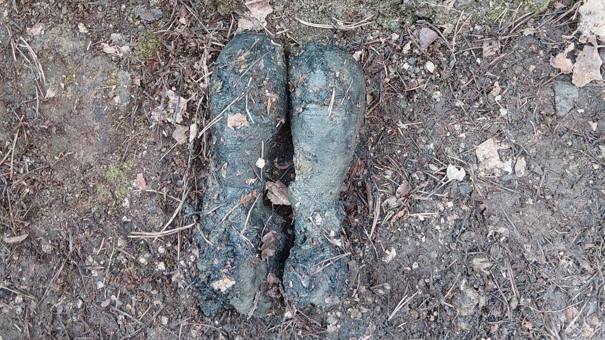 Bagrista na Uherskobrodsku nevědomky naložil minometný granát z války na korbu náklaďáku