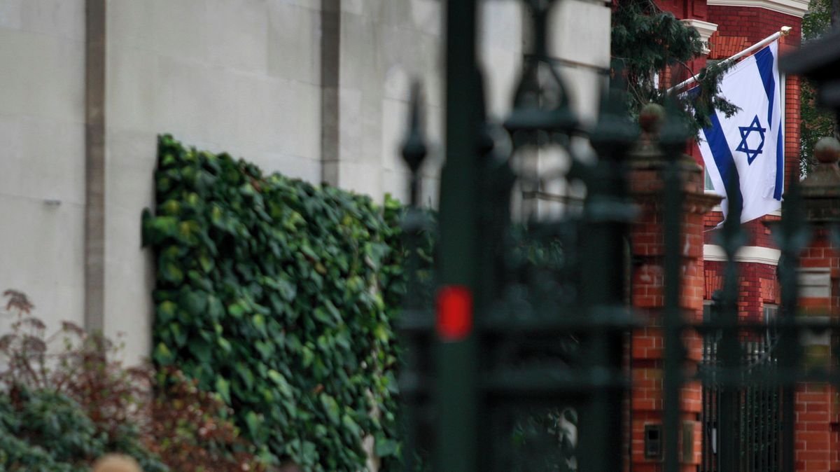 Špionážní centrum? Syn Chameneího vlastní byty v Londýně pár kroků od izraelské ambasády