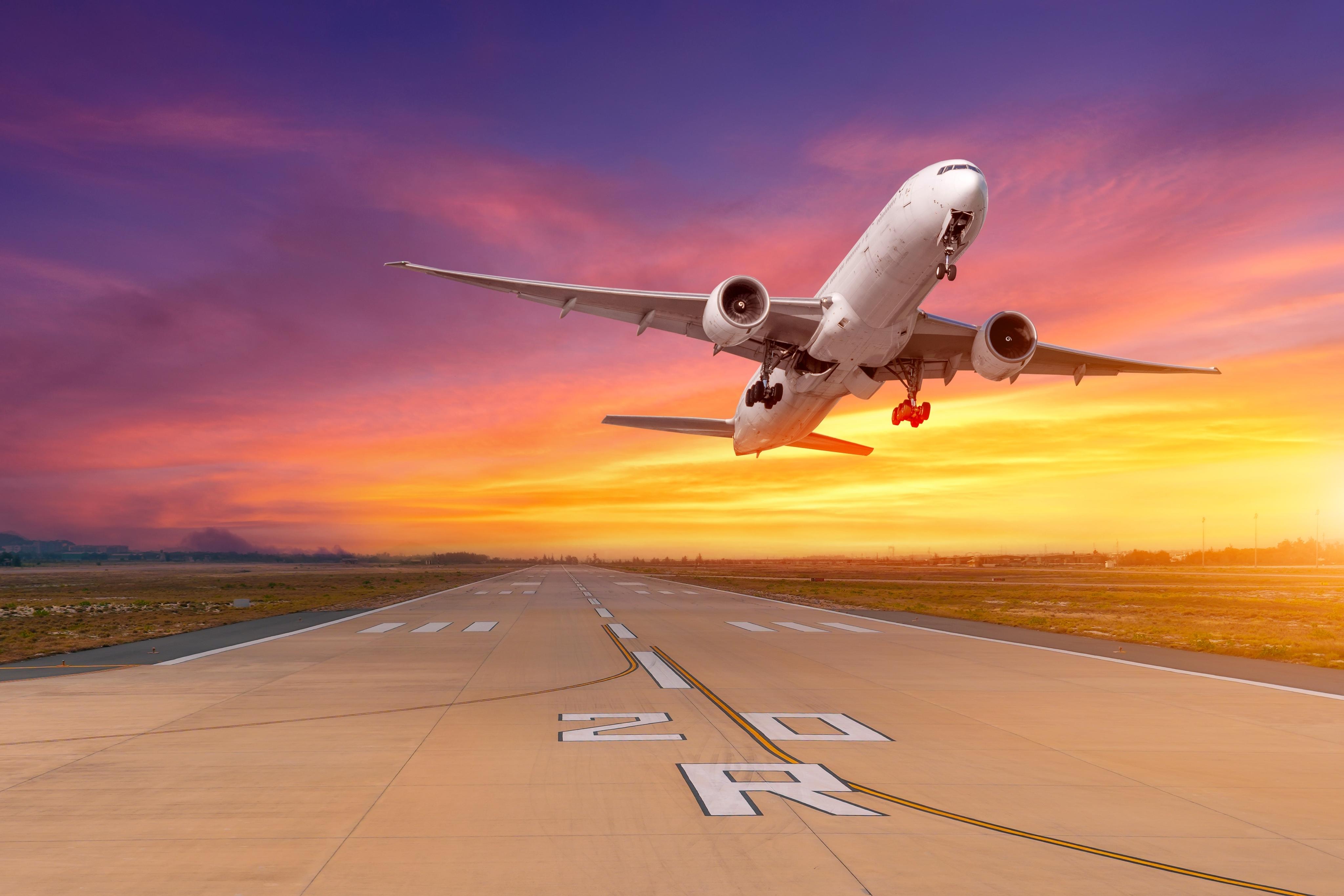 Do xung đột tại Trung Đông, giá vé máy bay tăng cao. Đặc biệt là các hạng vé cao cấp