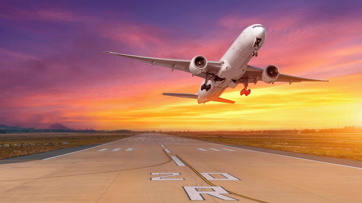 Kvůli konfliktu na Blízkém východě zdraží letenky. Obzvláště ty prémiové