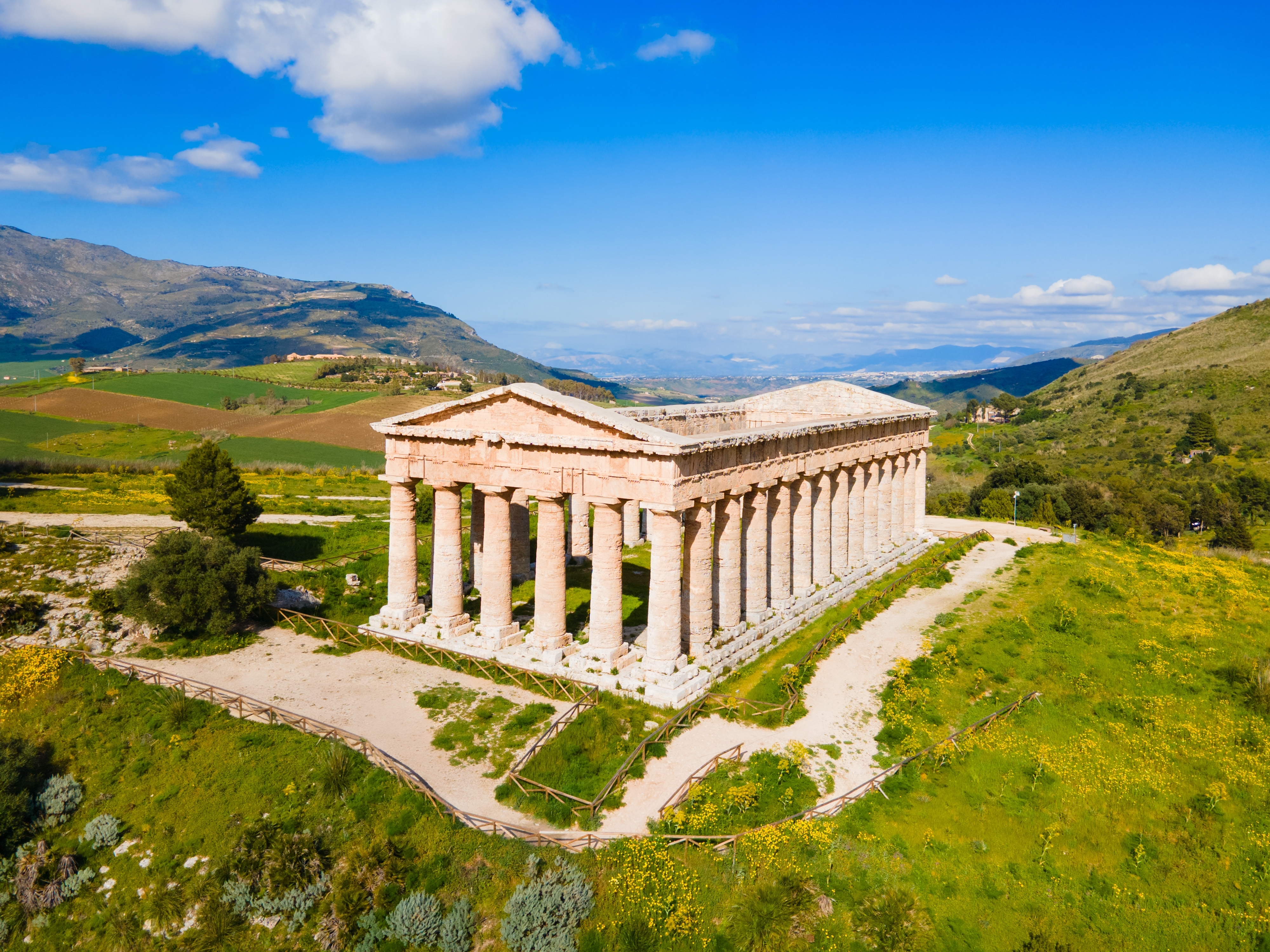 Pařba, o jaké se starým Řekům ani nesnilo. Antický chrám na Sicílii bude hostit technoparty