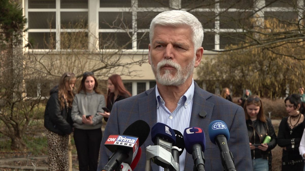 NATO zve na summit země, ne osoby. O složení české delegace rozhoduje vláda