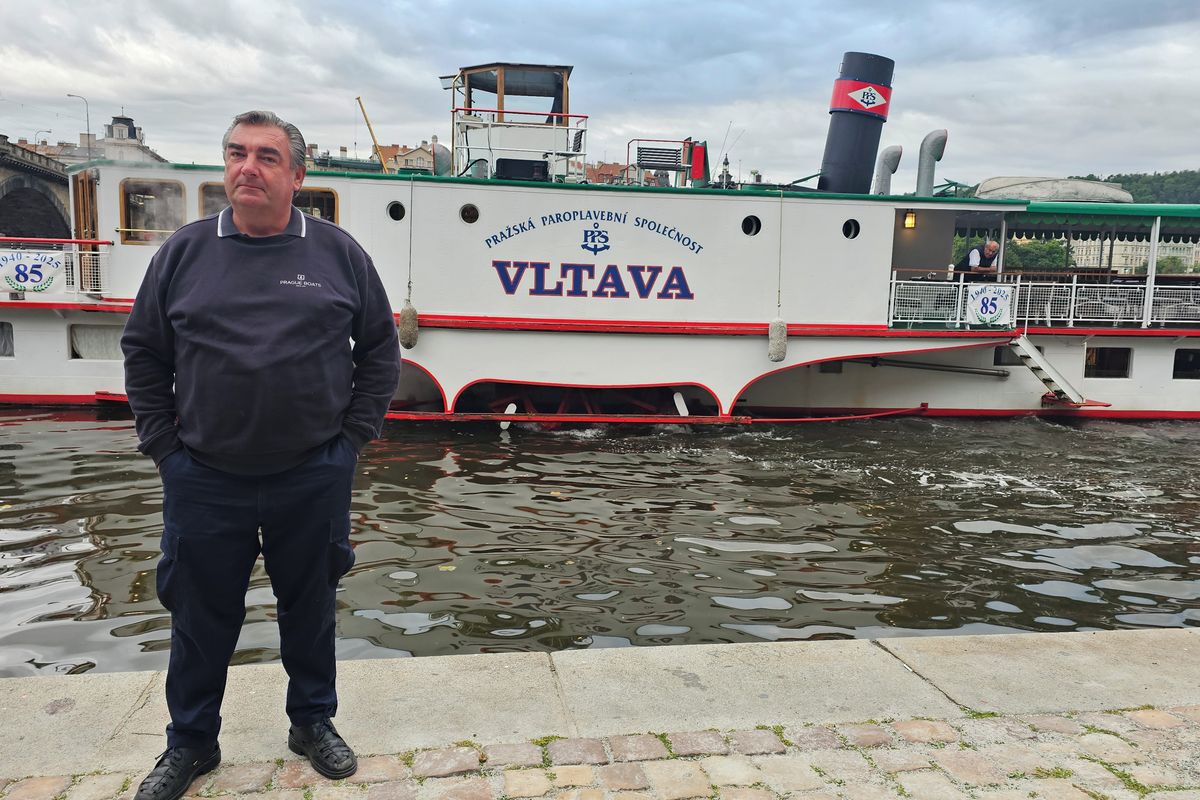 Proti pirátskému návrhu na omezení lodí v Praze se provozovatelé brání historií i módou náplavek