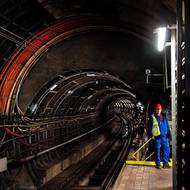 Tři linky pražského metra mají dohromady skoro 66 kilometrů. Se spojkami a obratišti je to ještě o 10 kilometrů víc. 