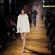 Svetry v prodloužené délce