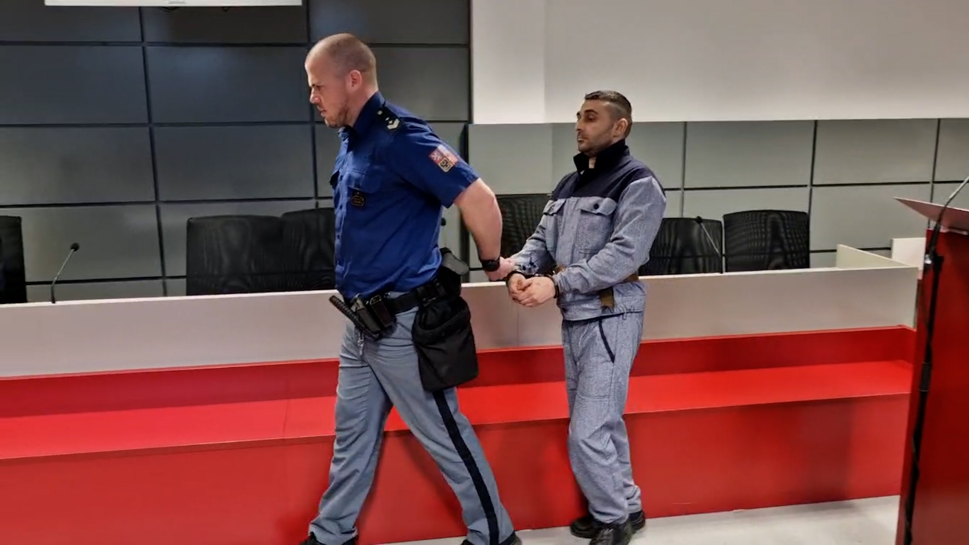 Gào Thét Rằng Sẽ Dọn Dẹp Mohelnici Khỏi Ma Túy, Và Đã Đánh Một Cách Brutal Người Bạn. Được Những Sáu Năm Tù