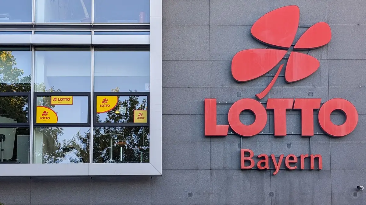 Nic jste nevyhrál, řekl pracovník pumpy v Německu při kontrole sázenky. Sám si pak šel pro 37 milionů