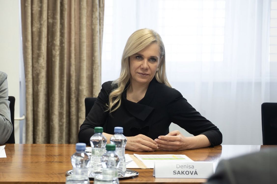 Ropovod Družba už se napouští, uvedla slovenská ministryně