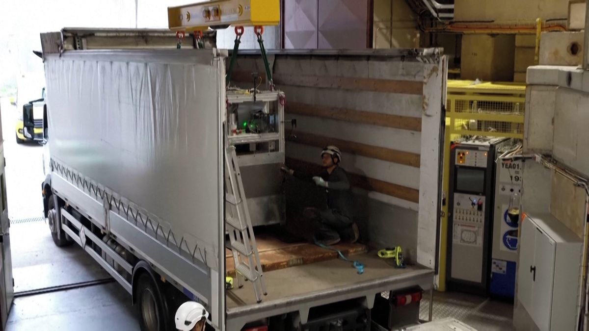 Vědci poprvé převezli v nákladním voze antihmotu