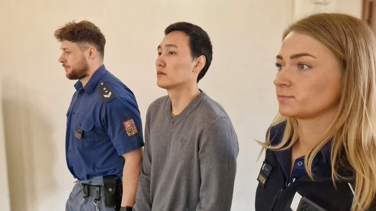 Já mám jít do vězení a ti nahoře bohatnou? Pomocník kyberšmejdů si u soudu vyškemral podmínku