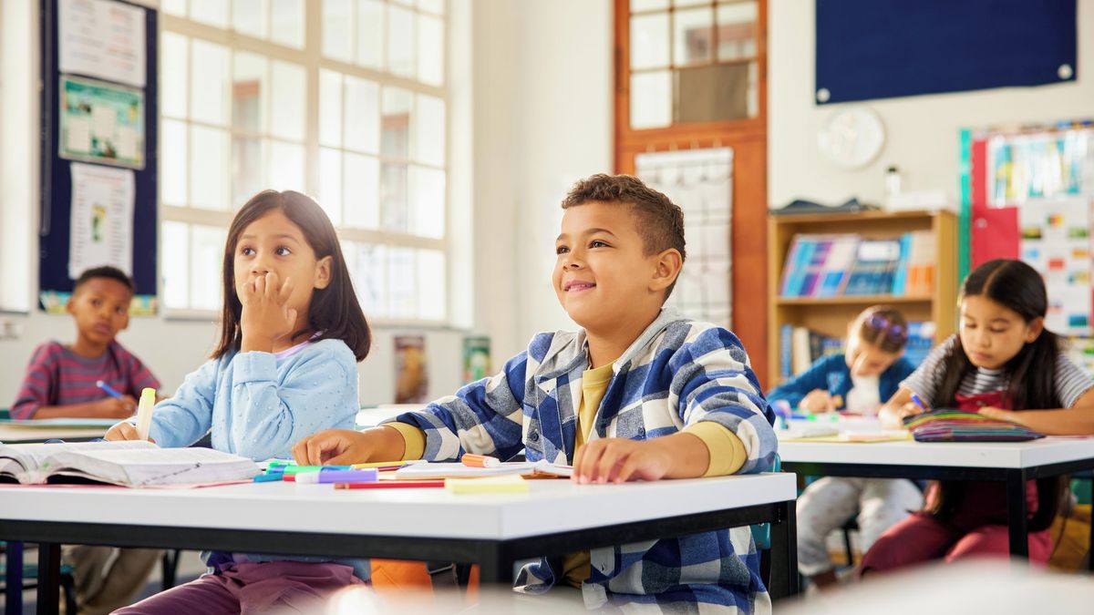 Stát slíbené peníze školám neposlal. Pomoc znevýhodněným dětem místo něj platí města
