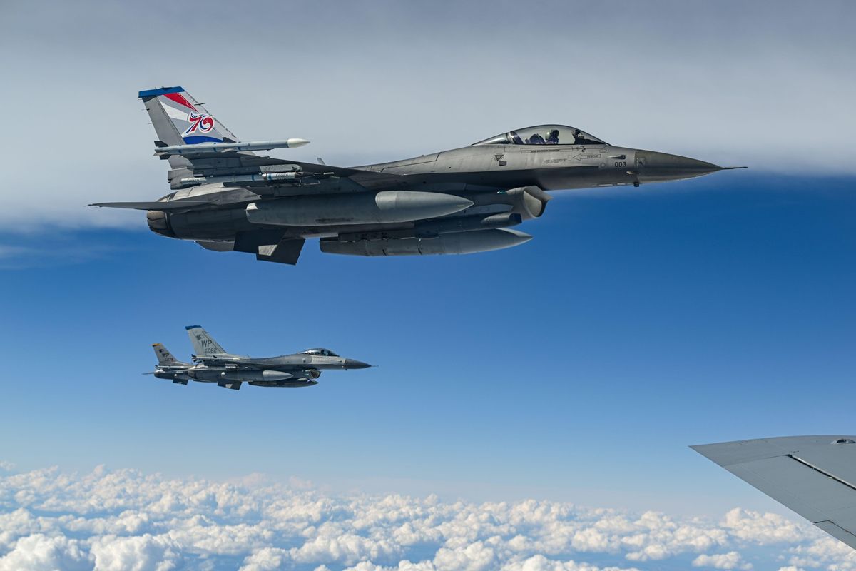 Americké stíhačky zasahovaly proti civilnímu letounu u Trumpova sídla