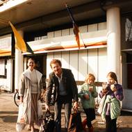 Petr Geisler s rodinou (manželka Věra a dcery Aňa a Lela)