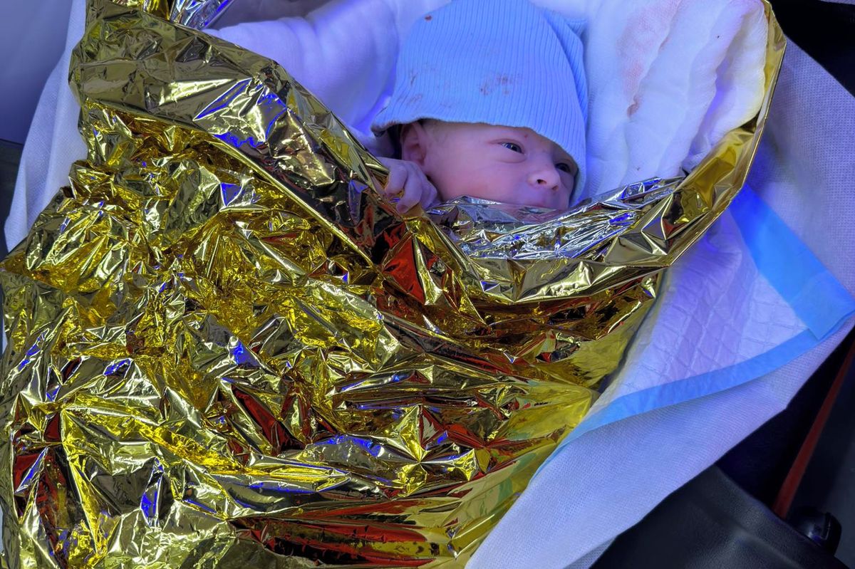 Tobias se na Plzeňsku nečekaně narodil doma. Místo zdravotníků asistoval tatínek