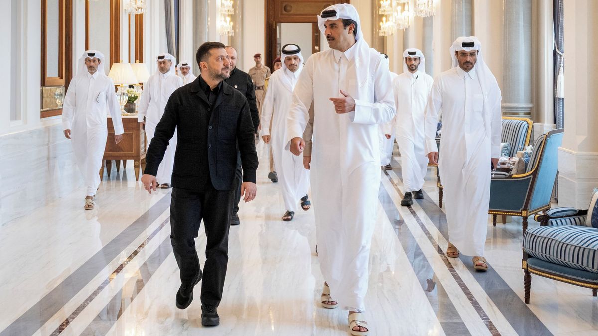 Situace Ukrajiny je kritická, Zelenskyj hledá spojence v zemích Perského zálivu