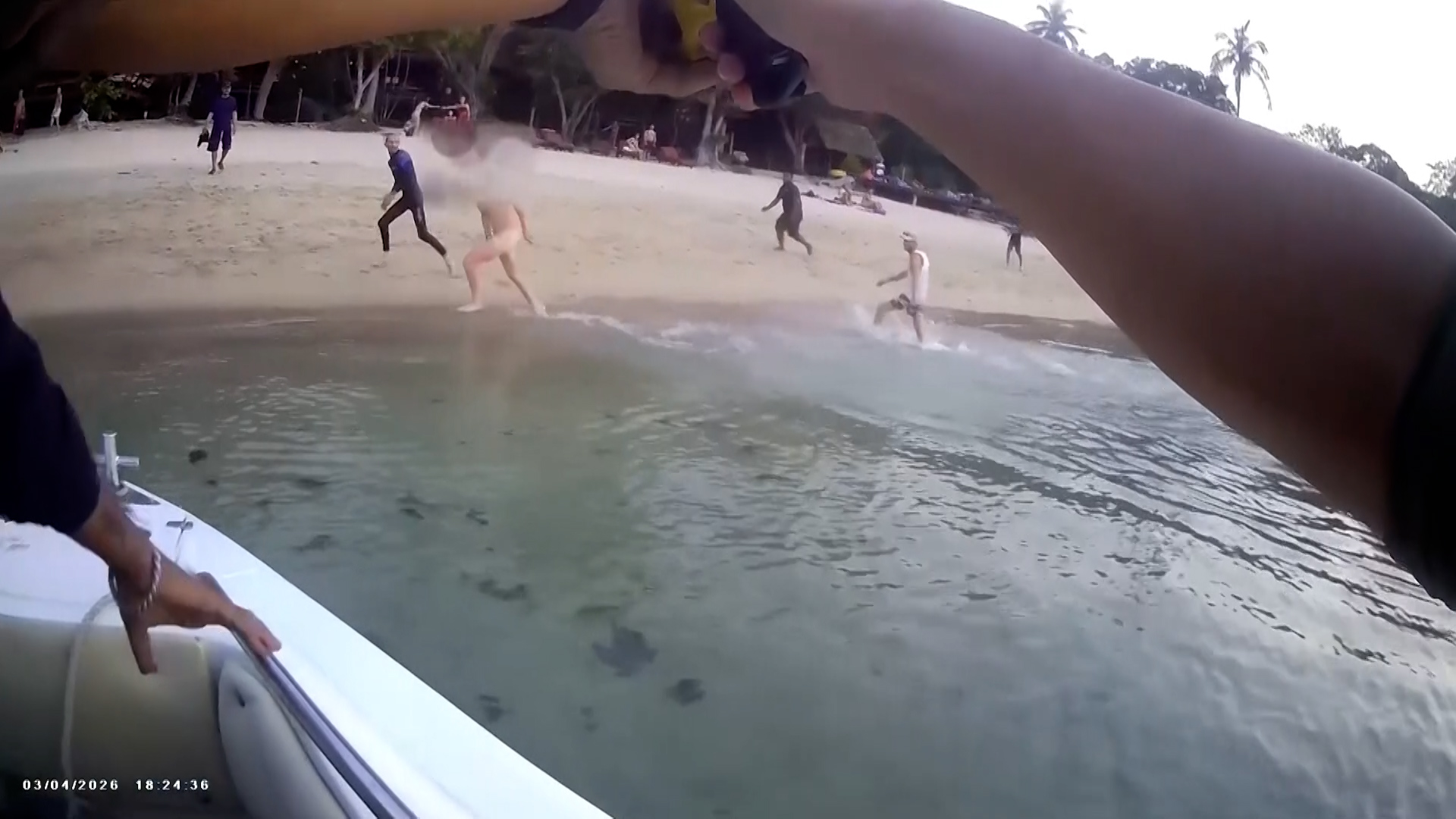 Cuộc nổi loạn của du khách Đức trên thuyền