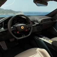 Interiér Ferrari Amalfi Spider v barvě zelené Costiera