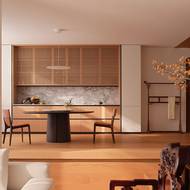 V interiéru jsou použity kusy moderního italského nábytku.