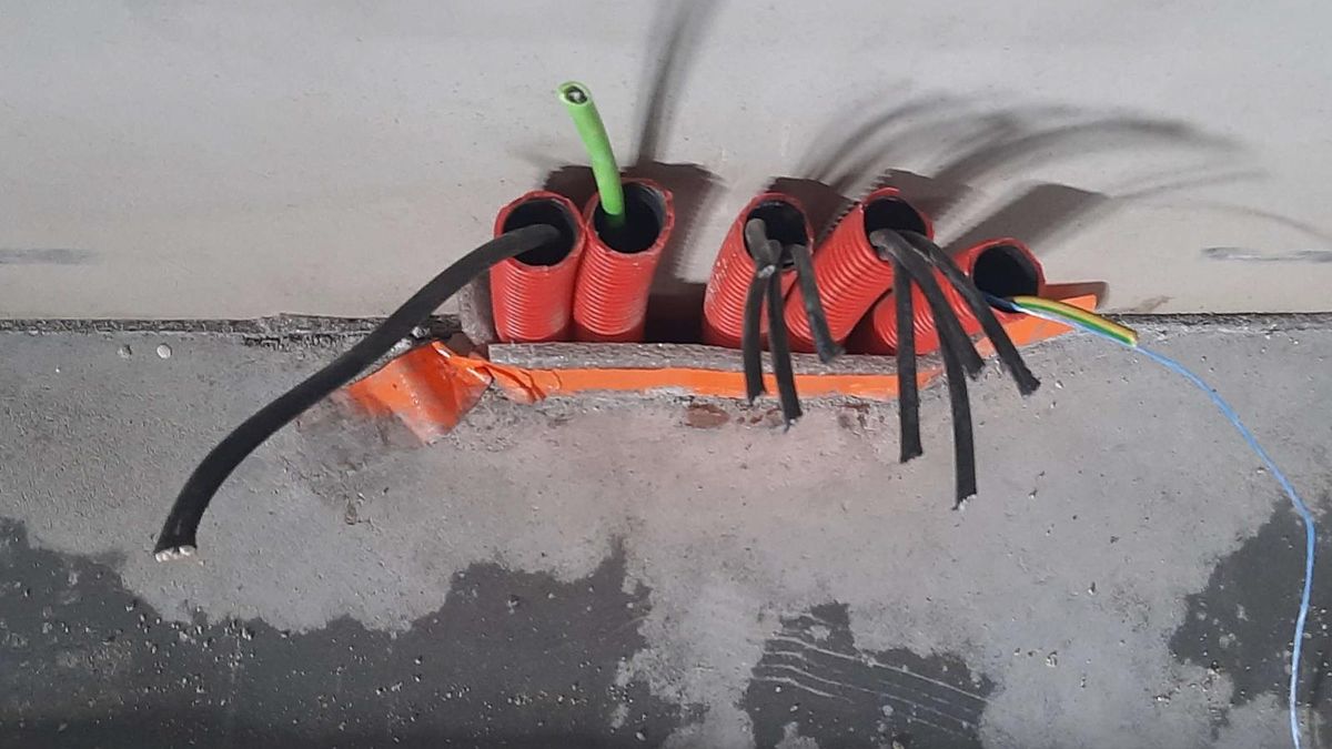 Muž na Olomoucku nakradl kabely a další věci se škodou přes čtvrt milionu