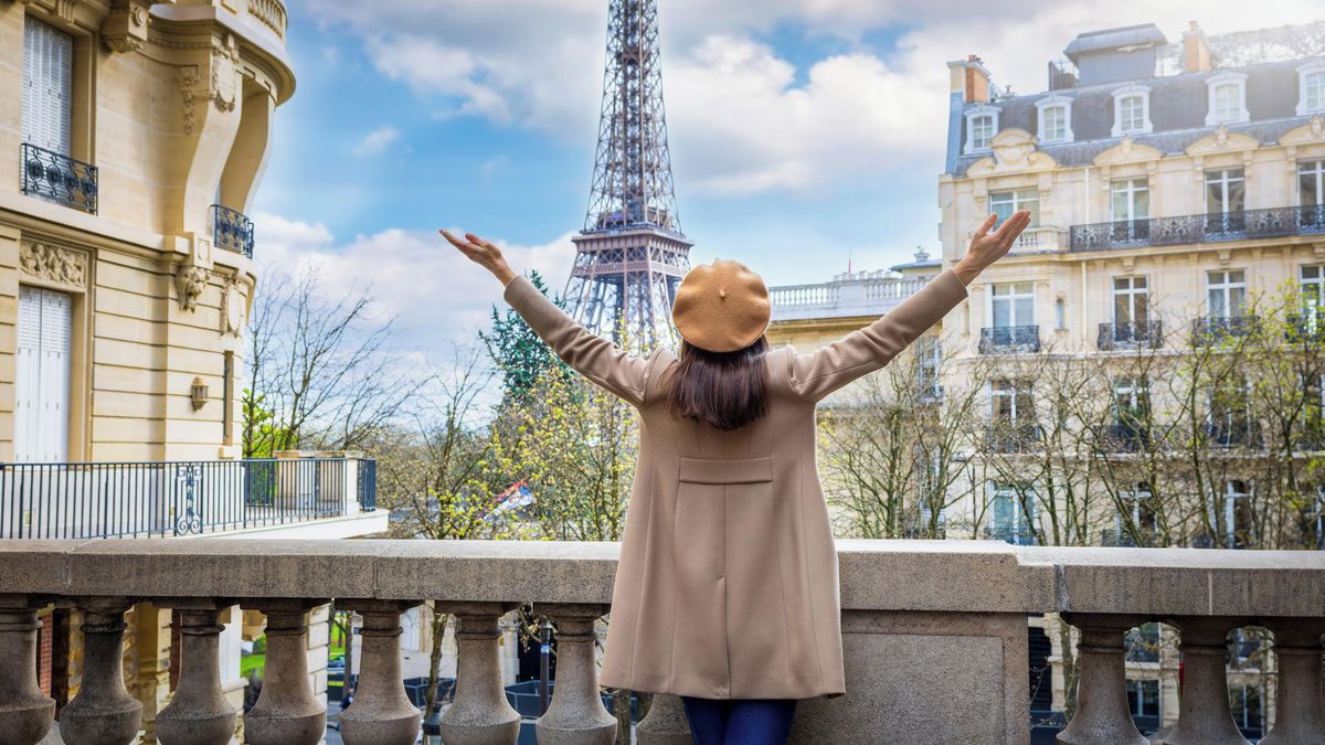Všude špína a smrad, cupují Češi Paříž. Rozčarování ale zažili i jinde