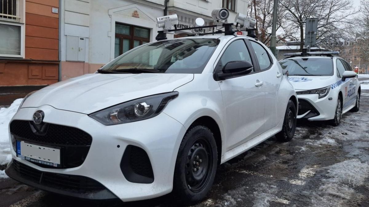 Volné místo najdou teď řidiči ve Varech skrz mobilní aplikaci, za parkování zaplatí podle počtu minut