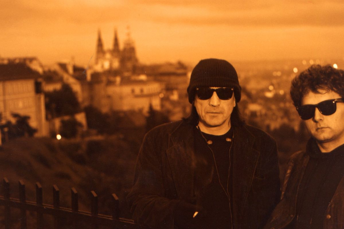 Jan Vozáry připomene, jak s Mejlou Hlavsou čarovali s písněmi Plastiků